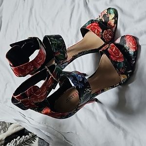 Shoes, floral, size 9, 5 inch stiletto